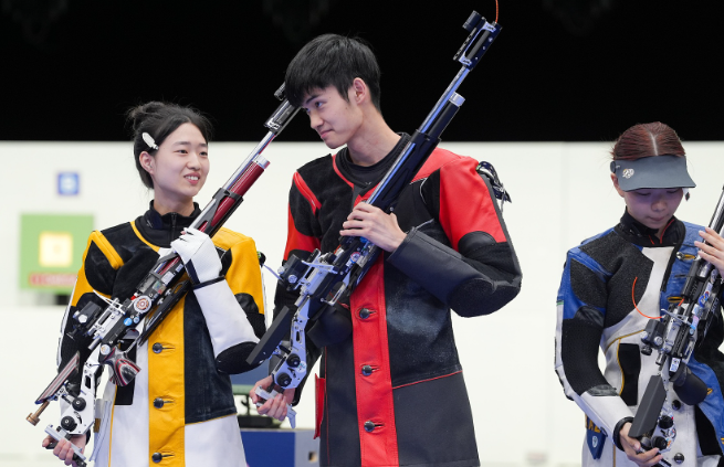 巴黎奥运第一日：中国速夺两金，惊艳赛场