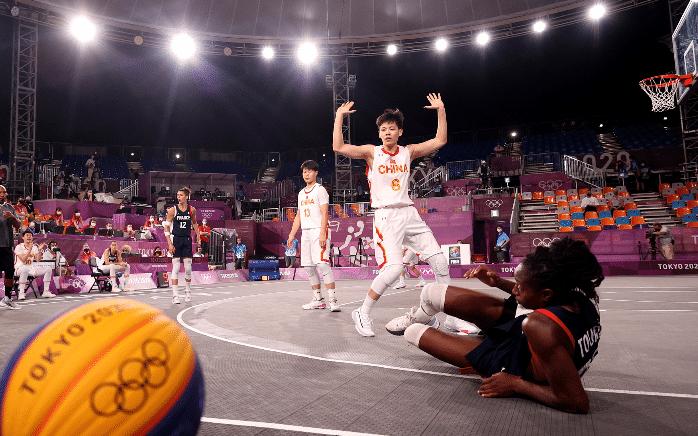 21: 20！中国三人男篮获首胜，胡金秋罚球绝杀，姚明现场观战享受胜利！