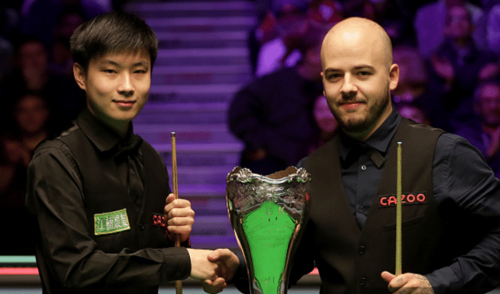 恭喜赵心童夺得首冠！第三位捧起三大赛奖杯的中国人！