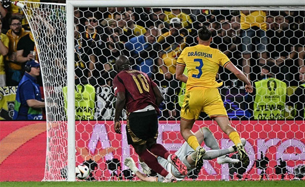 可怜的卢卡库！欧洲杯3球被吹及尴尬纪录