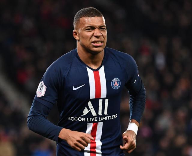 六台：巴黎为姆巴佩开年薪3000万欧的4年合同