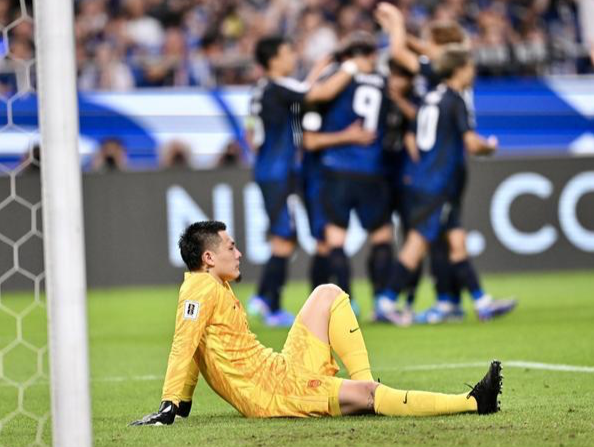 国足 0:7 惨败日本后，王大雷婉拒采访称 “没脸”，娇妻暖心安慰