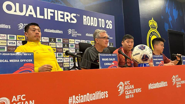 沙特赢过阿根廷又如何？伊万表态：努力带国足突破，曾走过弯路