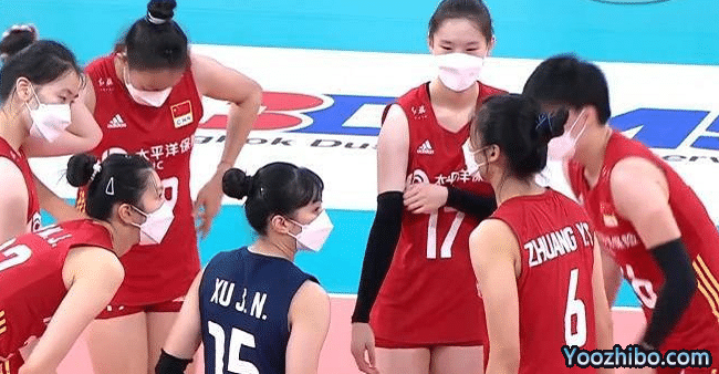 冲上热搜！中国女排戴口罩参赛引争议，舆论热议：对球员不负责
