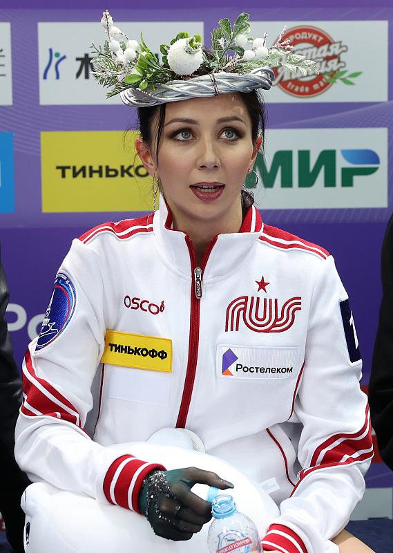 冬奥！ET姐第2春斩获花滑银牌，武大靖速滑世界杯夺金任子威3冠王