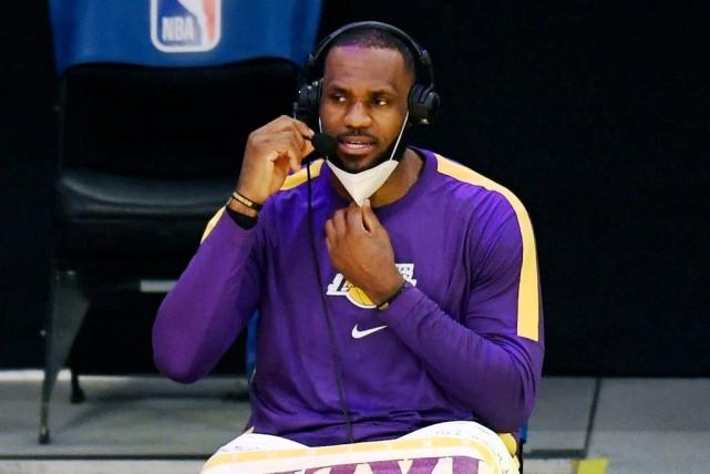 湖人卫冕还缺拼图吗？美媒建议三大交易目标，詹姆斯前队友上榜