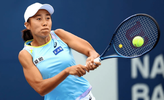 中国网球一姐爆冷出局：无缘4强失主动权！登顶世界第1仍有戏