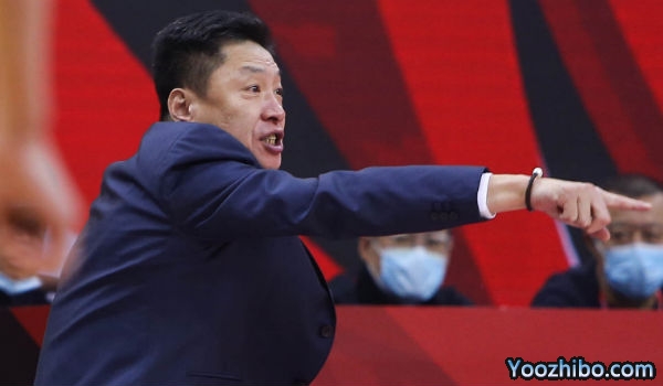 官宣：广厦主帅李春江下课，原助教王博接替帅位