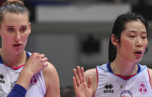 争议！斯坎迪奇丢赛点，教练区别对待朱婷，遭怒斥：换郎平执教