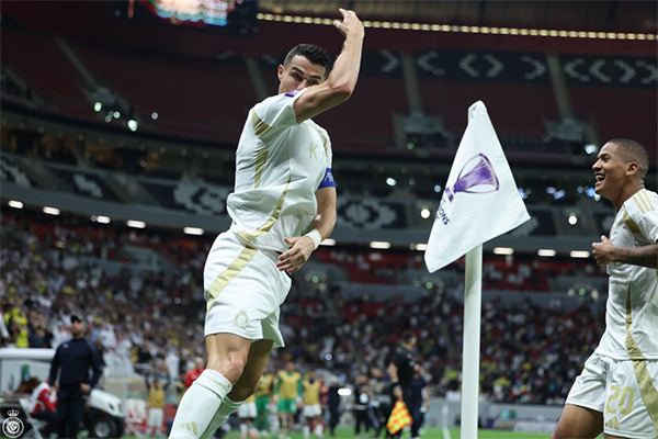 39岁C罗18分钟双响，创4大纪录，亚冠进球上双且今年已进 40 球