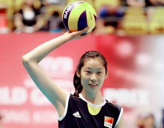 09年加入河南女排，12年职业生涯，朱婷一共赚到多少薪水？