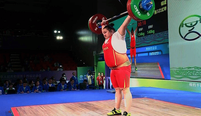 碾压！李雯雯轻松摘金，成就大满贯，开把即夺冠，赛后比心庆祝