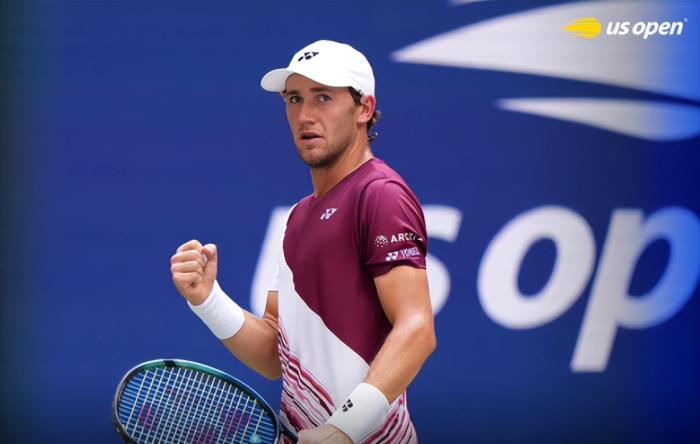 美网首位男单4强！北欧天才创141年历史，再赢1场或登顶NO.1