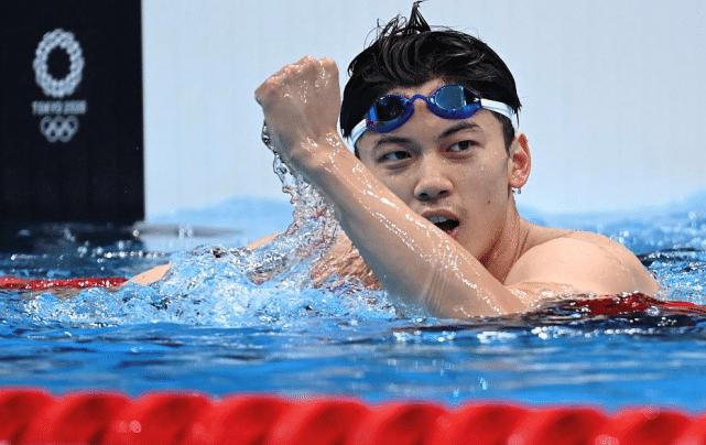 气哭日本队！唐茜靖自由操三用抗日神曲，中国女子橄榄球29-0吊打！