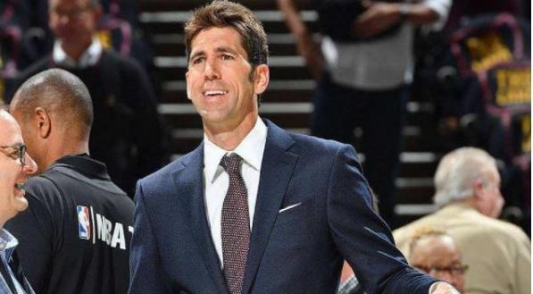 罗伊经纪人迈尔斯为何放弃高收入的经纪人工作，选择当勇士经理？