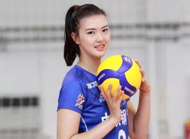 张常宁加盟女排豪门？新职务或曝光，或成天津卫冕强敌