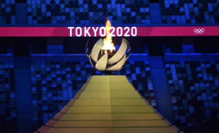 杜兰特懵了！提前2个月被过生日，美国运动员集体高歌为其庆生