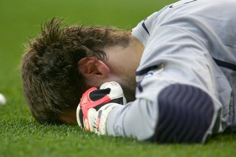 切赫受伤是怎么回事？切赫受伤有什么影响？