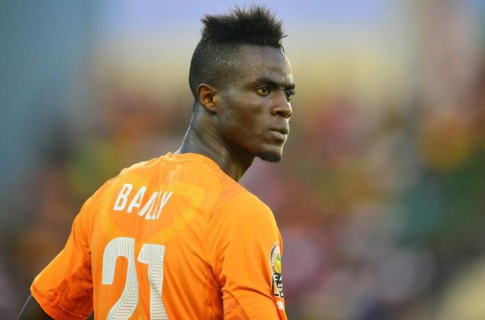 曼联铁卫向索帅和队友道歉！获加薪依然拒绝续约，曼联标价2000万