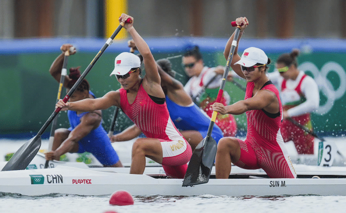 燃爆了！中国队全艇过线，亚军还在路上，退役4年复出创纪录摘金