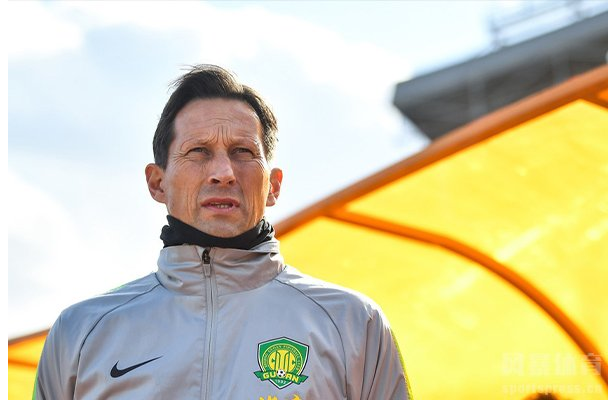 施密特下课是怎么回事？施密特下课原因是什么？