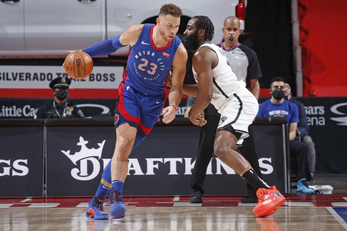 5650万！格里芬正式被买断，六队哄抢状元：篮网领跑湖人快船在列