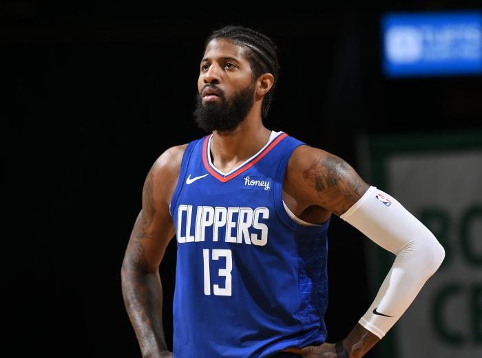 突发！乔治因头晕临时退赛，熬夜累的吗？昨天他和卢帅小卡讨论战术