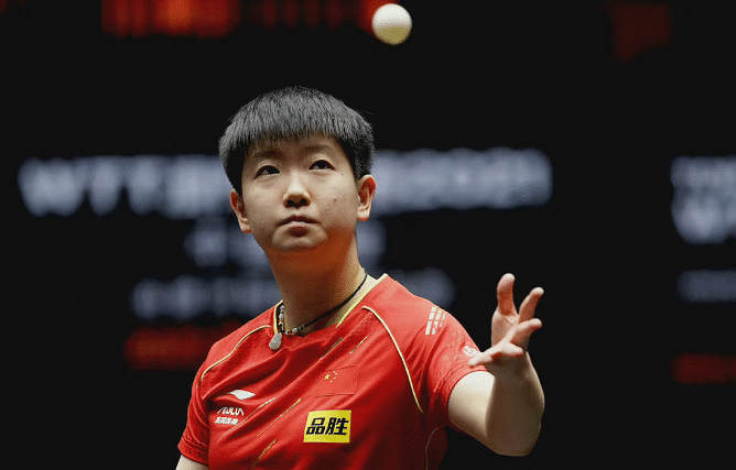 冲击双冠王！刘诗雯复仇孙颖莎，与王曼昱会师决赛，激光干扰比赛