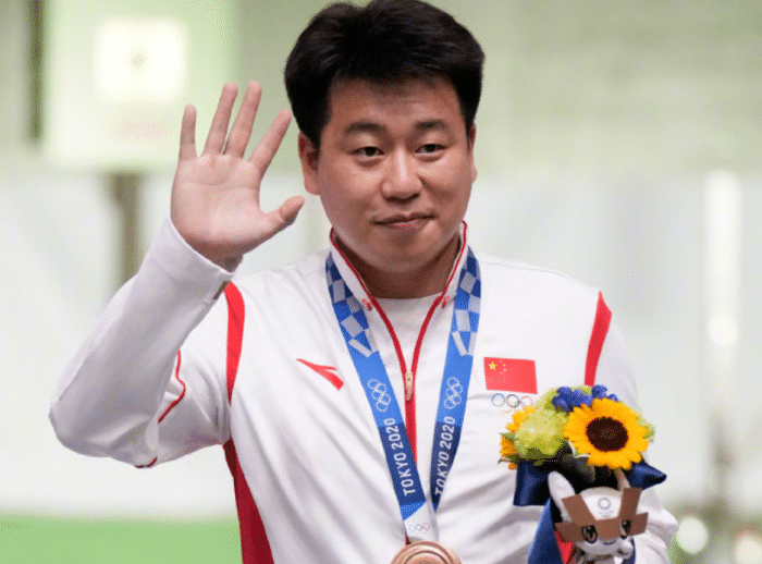 中国队第7金！射击四朝元老搭档00后夺冠，个人第二枚奥运金牌