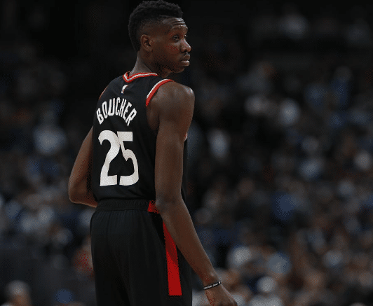 场均21分8板3帽，勇士弃将大放光芒，伦纳德出走成全了他