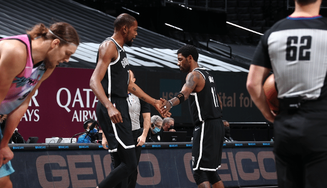 三巨头冲击个人荣誉！欧文杜兰特争得分王，哈登助攻+失误抢眼