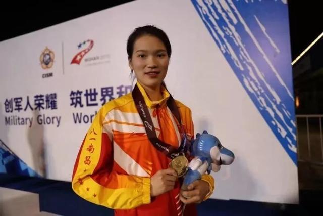 奥运第二日：跳水梦之队亮相，女排首秀，夺金点多达七个！