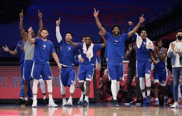 霍华德又开启一星四射！24分钟11+11！最炸新秀都给他打下手