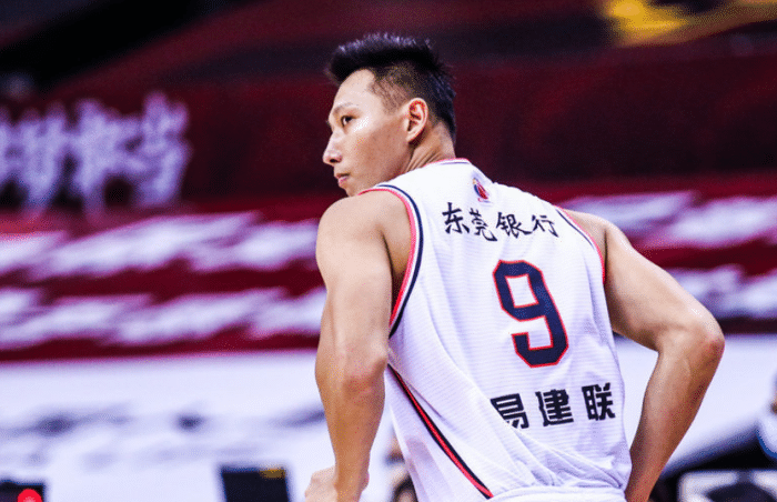 易建联最新动态！杜锋透露恢复很快，已能投篮运球，有望现身诸暨