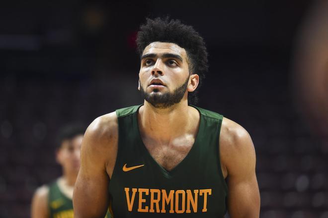 就在刚刚！2队2人交易签约正式达成，西部第一再迎强援