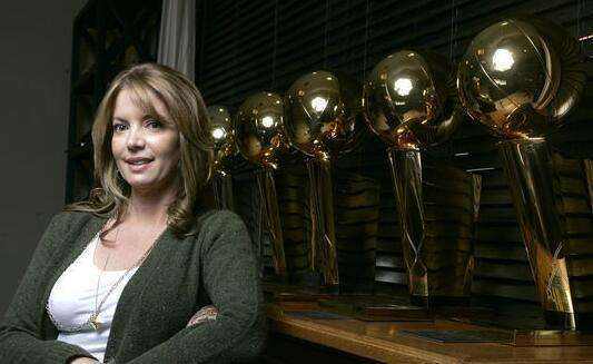 年收入4.34亿美元，扣除工资等成本，湖人一个赛季能赚多少钱？