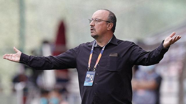 大连人官方：贝尼特斯不再担任球队主帅