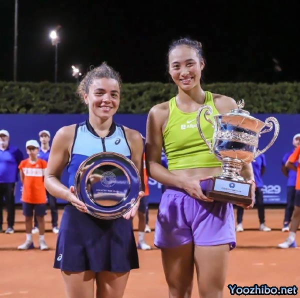 WTA帕勒站-郑钦文鏖战3盘战胜东道主选手鲍里妮 夺首冠创历史