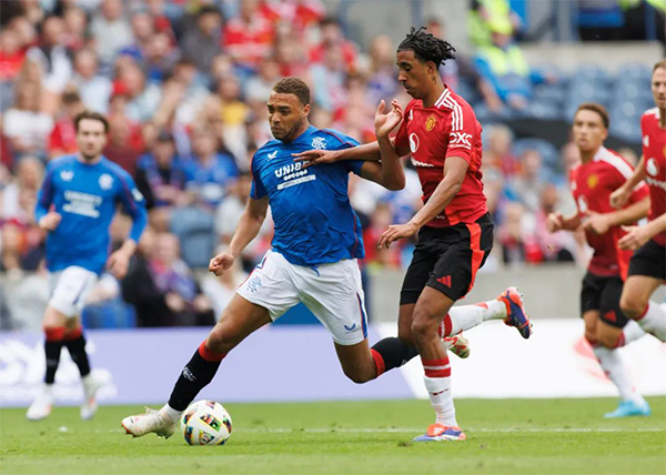 曼联2-0！约罗首秀可圈可点，桑乔回归建功，拉师傅面临威胁