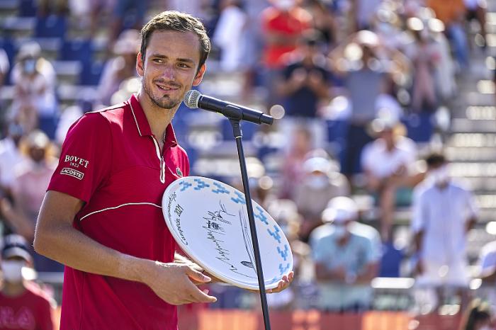 德约正在酝酿历史，世界第二避谈德约温网前景，一个问题决定年度金满贯归属
