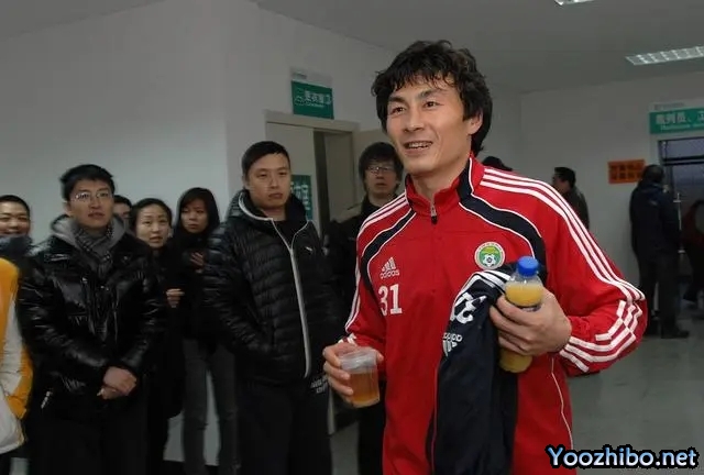 河南队宣布：李玮锋辞去副总经理职