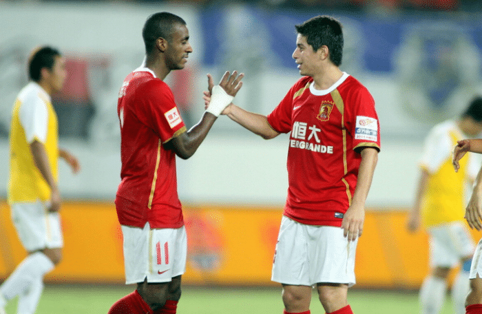 “3刺头被打脸”！武汉队全面升级：或连签7大新援，26亿建新主场