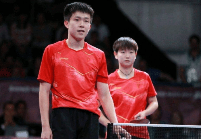 孙颖莎王楚钦马龙出战，刘诗雯对阵韩国一姐，爱酱小枣合体比身高