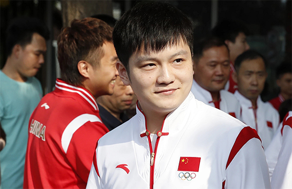 国乒备战亚运会！球迷称孙颖莎胖了，邱贻可调侃，王楚钦加练