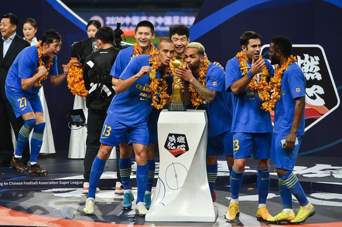 推倒重建！苏宁主帅+3外援将“一锅端”：奥帅确认4亿巨星已离队