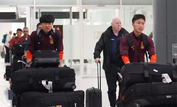 国足客战沙特备战进入倒计时：攻克定位球顽疾，警惕西亚裁判