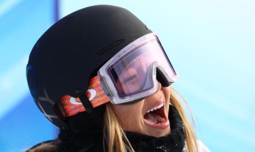 中国滑雪双保险失灵！蔡雪桐第4痛失奖牌，美国天才卫冕跪地狂欢