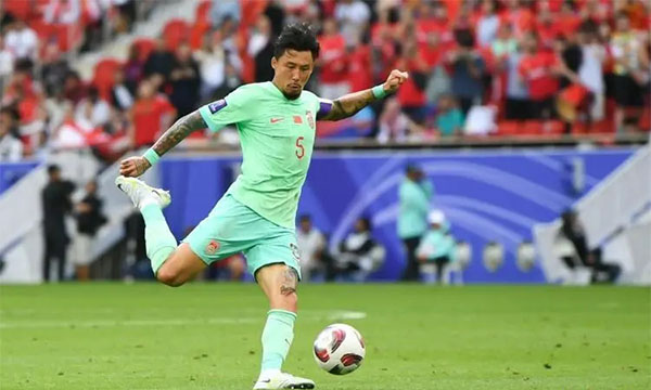 媒体人：原本期待中国球员从此有主动退出国家队的权力