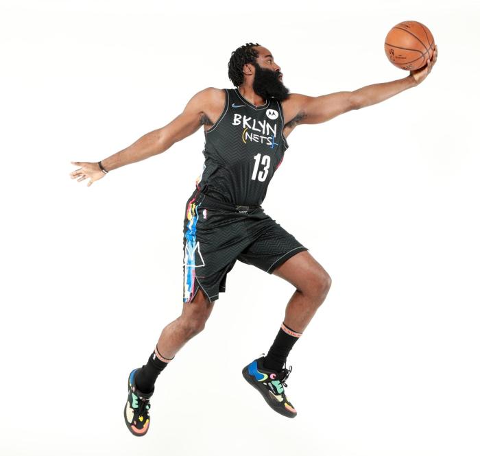 498分！哈登刷新封存55年历史纪录，无愧现役第一后卫