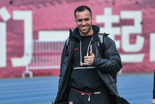 重磅！29岁塞尔吉尼奥成功入籍，身份证到手，球衣印字敲定